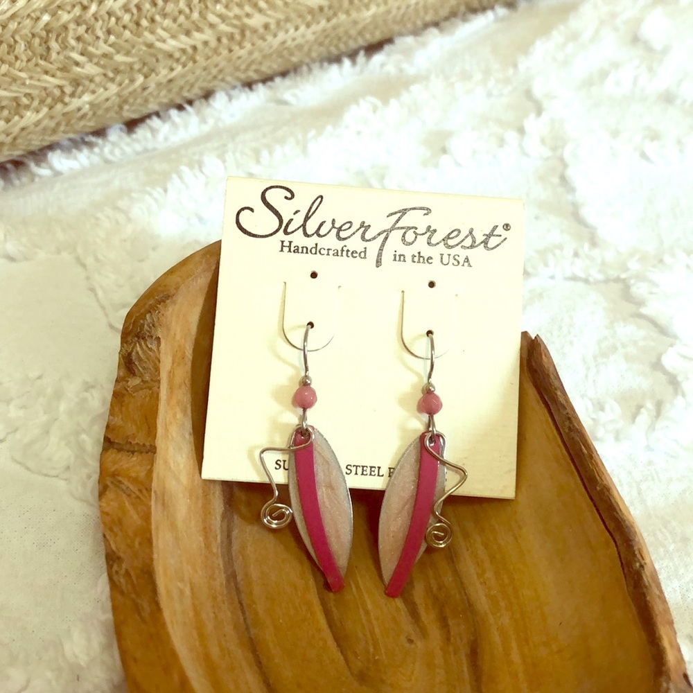 Never Worn Gorgeous Dangle Earrings!